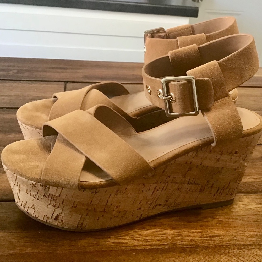 Marc Fisher Cacie Platform Sandals~Size 7.5